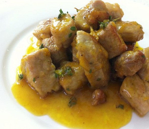 Pork with honey and thyme (tigania)