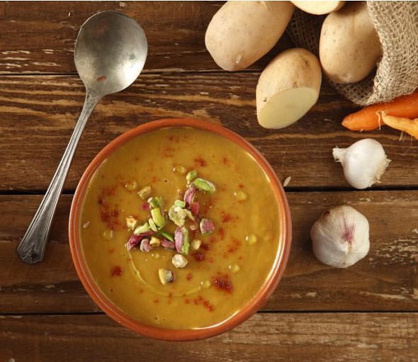 Pumpkin soup with grilled garlic and spices