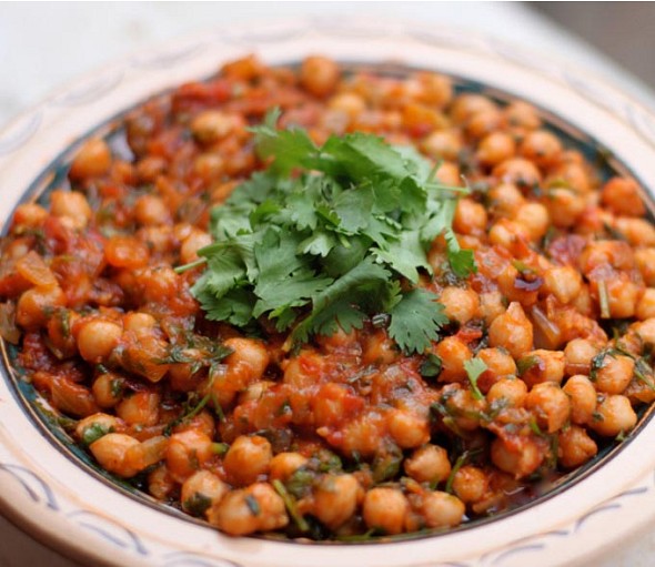 Traditional baked revithia (chickpeas)