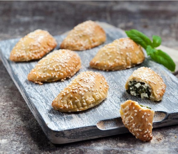 Spinach pies from Chania 