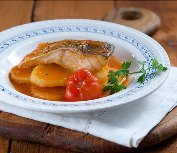Baked cod with tomatoes