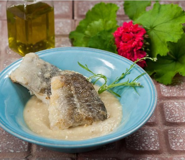 Garlic dip (aliada) from Cephalonia with fried cod
